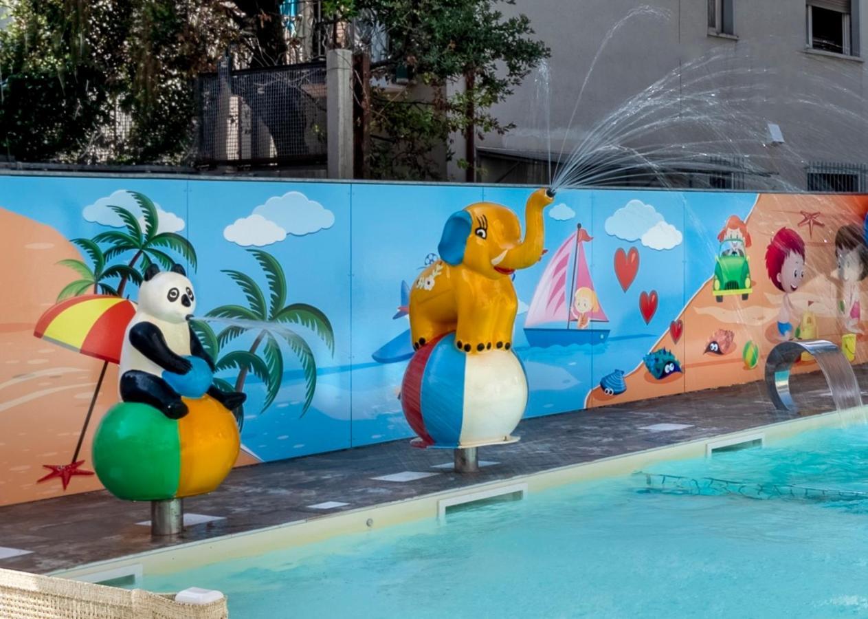 Residence Filmare Riccione Kültér fotó