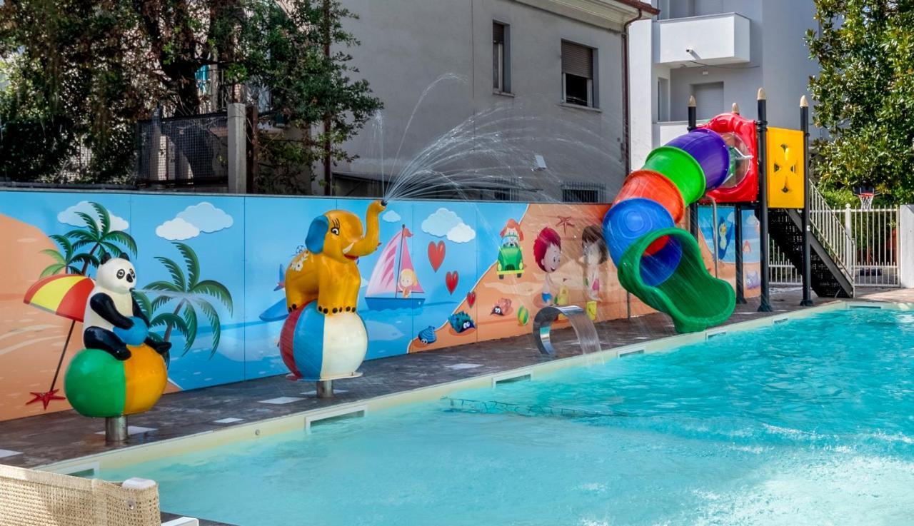 Residence Filmare Riccione Kültér fotó