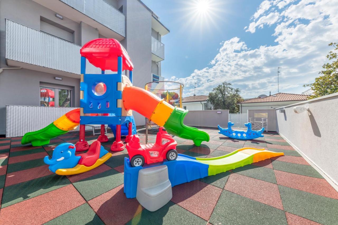 Residence Filmare Riccione Kültér fotó
